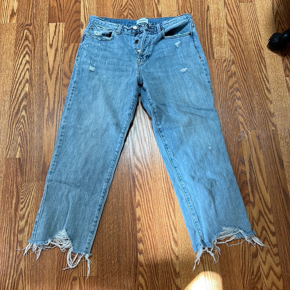 Women’s Crop Distressed Jeans